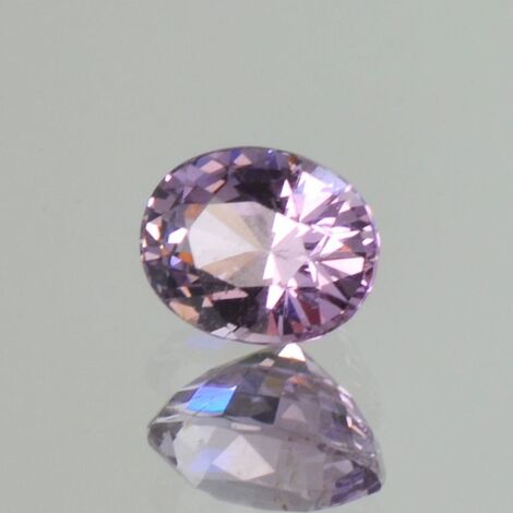 Spinell, Oval facettiert (1,98 ct.) aus Afrika