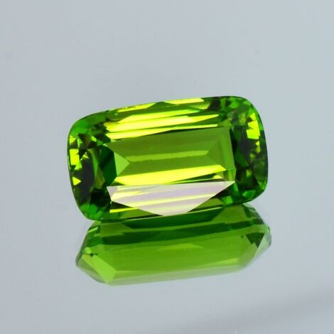 Peridot, Antik facettiert (11,08 ct.) aus Pakistan (Supat Mine)