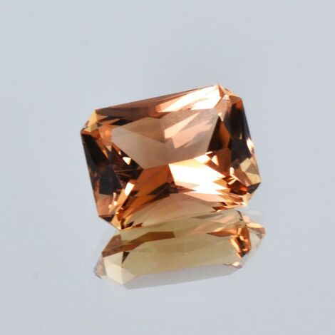 Topaz octagon-princess yellowish brown 11.23 ct