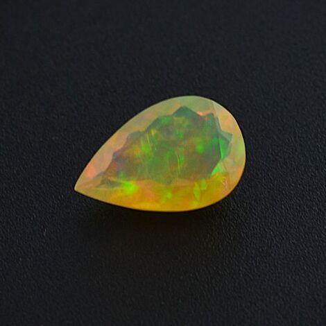 Precious Opal pear hellgelb-opalisierend 3.03 ct