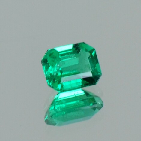 Smaragd octagon grün 0,73 ct