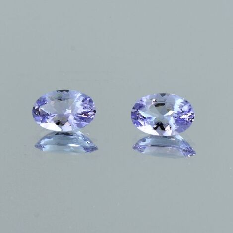 Tanzanite Pair oval bluish lilac unheated 2.29 ct.
