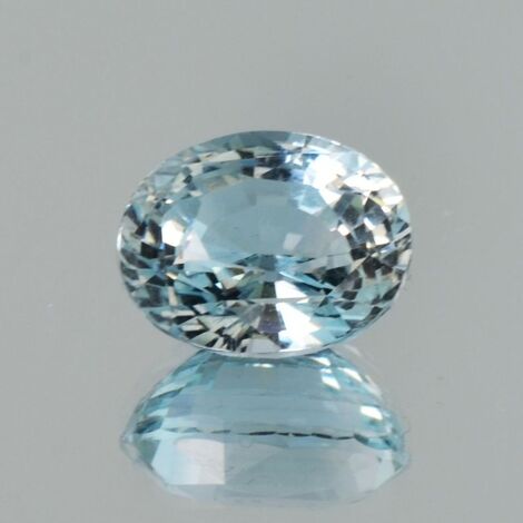Topaz oval light blue untreated 9.57 ct