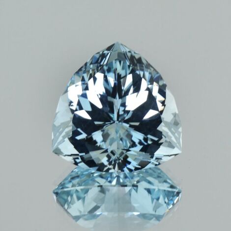 Topas Trillion hellblau unbehandelt 22,02 ct.