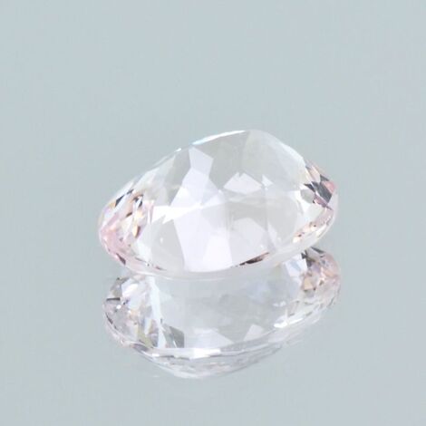 Morganite Beryll oval very light pink untreated 5.57 ct.
