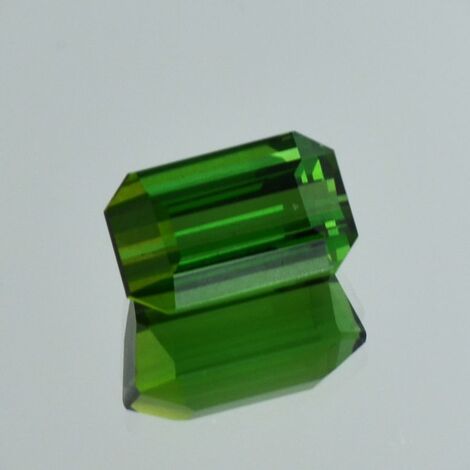 Green Tourmaline Tourmaline octagon green 5.75 ct.