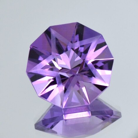 Amethyst mastercut intense lilac 17.30 ct.