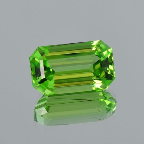 Peridot octagon intensives Hellgrün unbehandelt 11,72 ct