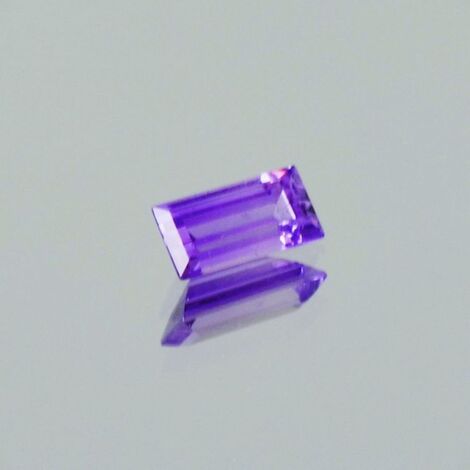 Saphir Rechteck lila 0,58 ct