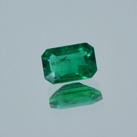 Smaragd octagon grün 0,50 ct.