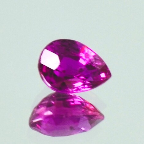 Rubin Tropfen purpurrot ungebrannt 1,28 ct