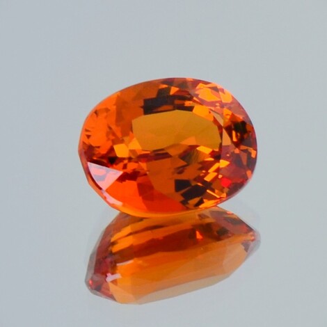 Mandarin Garnet oval orange 4.40 ct.