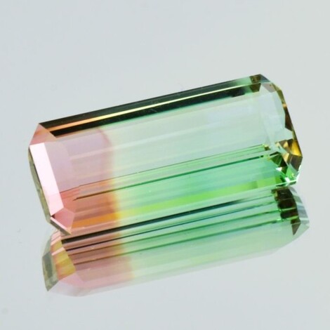 Bicolor-Turmalin octagon hellgrün+rosa 25,01 ct.