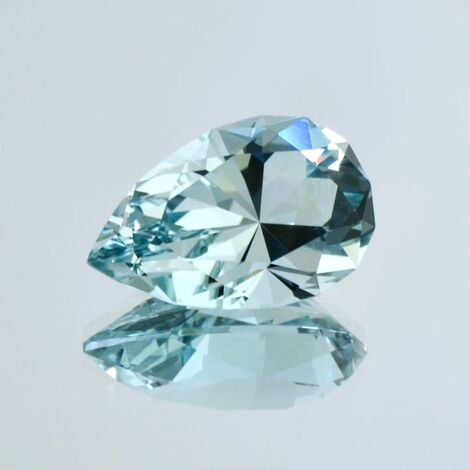Topaz pear mastercut light blue 17.02 ct.