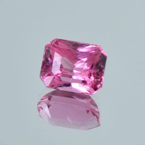 Spinell octagon-princess rosa-pink 2,69 ct.