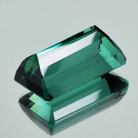 Verdelith Turmalin octagon grün 28,207 ct