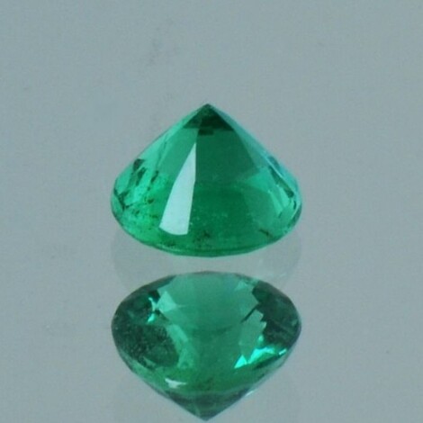 Emerald round green 0.78 ct.