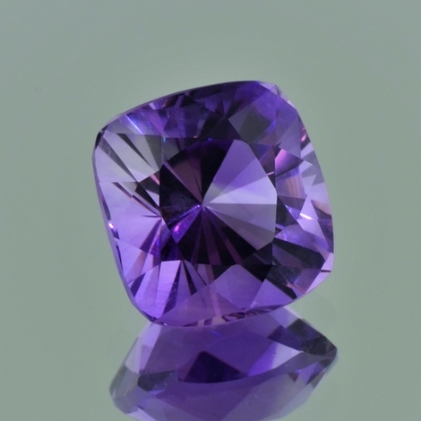 Amethyst Antik-Design violett 13,72 ct
