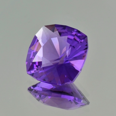 Amethyst cushion violet 11.50 ct Amethyst cushion violet 11.50 ct