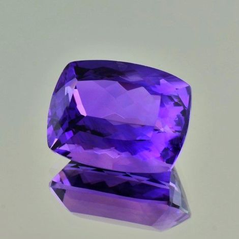 Amethyst cushion violet 25.81 ct.