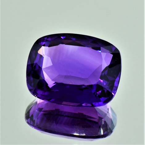 Amethyst cushion violet 15.21 ct Amethyst cushion violet 15.21 ct