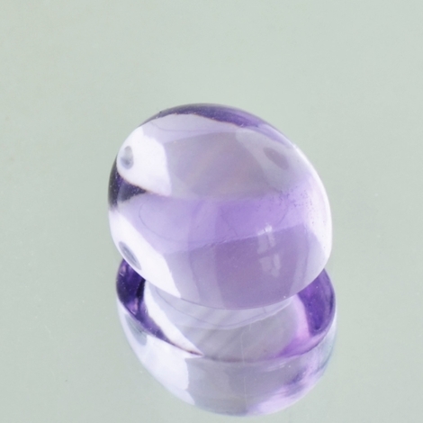 Amethyst, Oval Cabochon (6,20 ct.) aus Brasilien Amethyst, Oval Cabochon (6,20 ct.) aus Brasilien