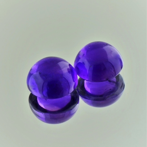Amethyst Duo, Rund Cabochon (7,50 ct.) aus Brasilien Amethyst Duo, Rund Cabochon (7,50 ct.) aus Brasilien