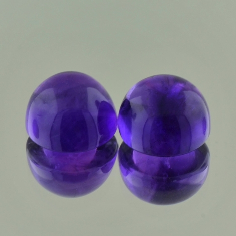 Amethyst Duo, Rund Cabochon (20,04 ct.) aus Sambia Amethyst Duo, Rund Cabochon (20,04 ct.) aus Sambia