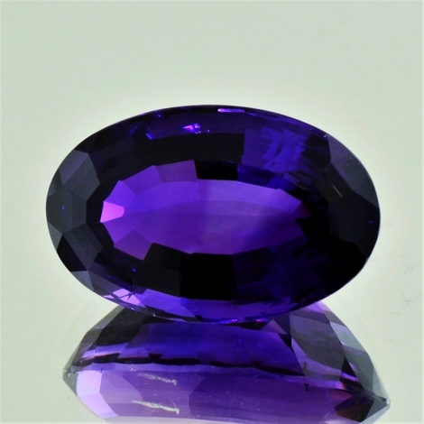 Amethyst, Oval facettiert (30,62 ct.) aus Brasilien Amethyst, Oval facettiert (30,62 ct.) aus Brasilien