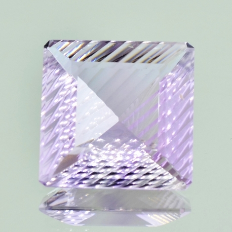 Amethyst, Quadrat Laserschliff (20,96 ct.) aus Brasilien Amethyst, Quadrat Laserschliff (20,96 ct.) aus Brasilien