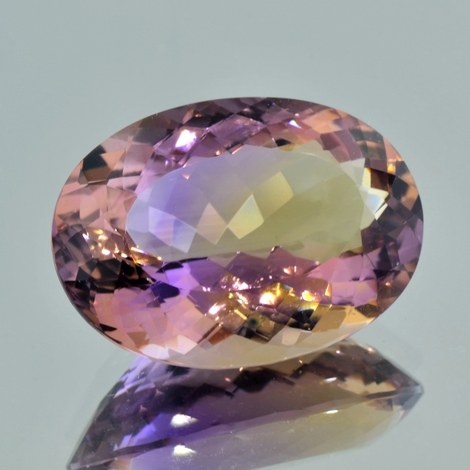 Ametrin oval lila+gelb 41,95 ct Ametrin oval lila+gelb 41,95 ct