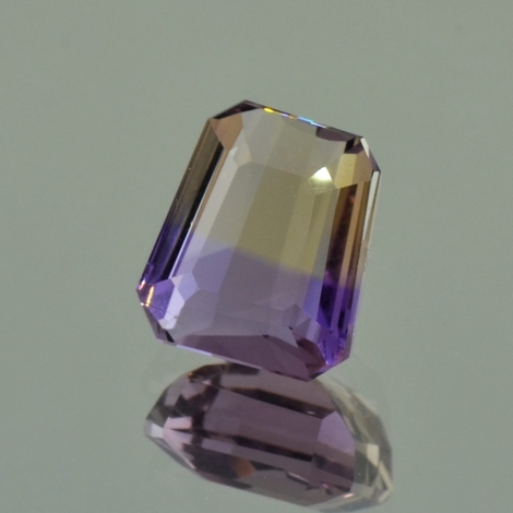 Ametrin, Freiform facettiert (5,42 ct.) aus Bolivien (Anahi Mine) Ametrin, Freiform facettiert (5,42 ct.) aus Bolivien (Anahi Mine)