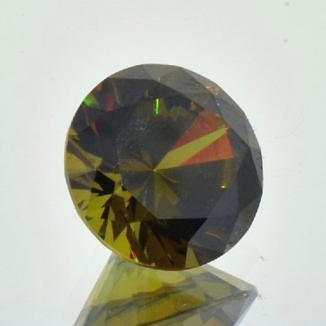 Andradit Granat, Brillant (6,86 ct.) aus Namibia (Green Dragon Mine) Andradit Granat, Brillant (6,86 ct.) aus Namibia (Green Dragon Mine)