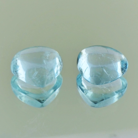 Aquamarin Duo, Tropfen Cabochon (8,53 ct.) aus Brasilien Aquamarin Duo, Tropfen Cabochon (8,53 ct.) aus Brasilien