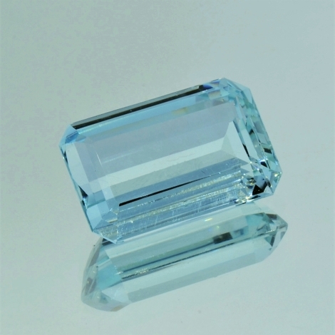 Aquamarin, Achteck facettiert (16,25 ct.) aus Brasilien Aquamarin, Achteck facettiert (16,25 ct.) aus Brasilien