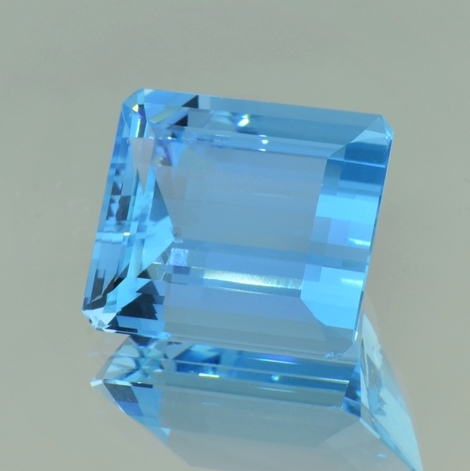 Aquamarin, Achteck facettiert (22,14 ct.) aus Brasilien (Ceará) Aquamarin, Achteck facettiert (22,14 ct.) aus Brasilien (Ceará)