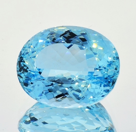 Aquamarin, Oval facettiert (20,46 ct.) aus Brasilien (Espirito Santo) Aquamarin, Oval facettiert (20,46 ct.) aus Brasilien (Espirito Santo)
