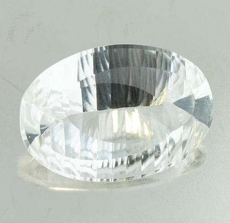 Bergkristall oval-konkav 16,58 ct