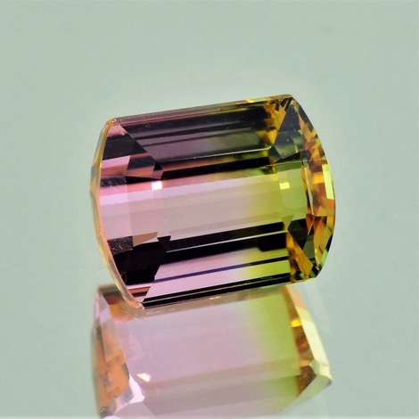 Turmalin, Tonne facettiert (8,21 ct.) aus Mosambik Turmalin, Tonne facettiert (8,21 ct.) aus Mosambik