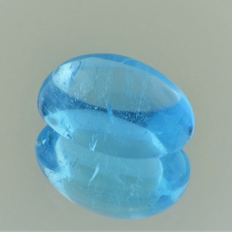 Blautopas, Oval Cabochon (26,66 ct.) aus Brasilien Blautopas, Oval Cabochon (26,66 ct.) aus Brasilien