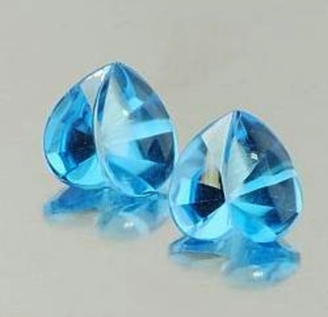 Topas Duo, Design-Herz (7,0 - 7,5 ct.) aus Brasilien (Minas Gerais, Marambaia) Topas Duo, Design-Herz (7,0 - 7,5 ct.) aus Brasilien (Minas Gerais, Marambaia)
