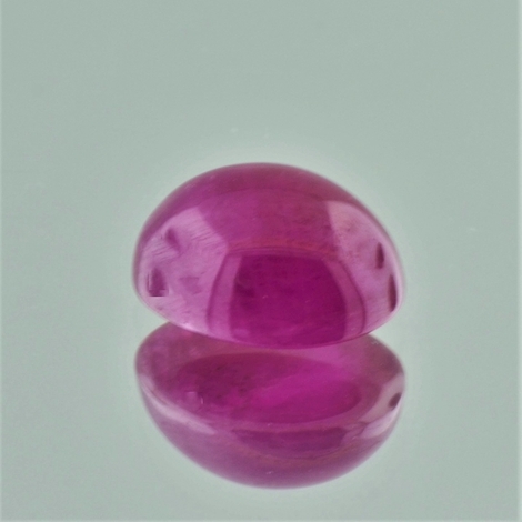 Rubin, Oval Cabochon (6,32 ct.) aus Burma (Myanmar)