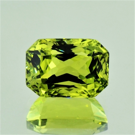 Chrysoberyl octagon yellow green 10.54 ct Chrysoberyl octagon yellow green 10.54 ct