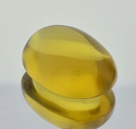 Citrin, Oval Cabochon (27,11 ct.) aus Brasilien Citrin, Oval Cabochon (27,11 ct.) aus Brasilien