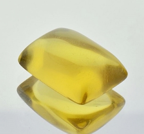 Citrin, Rechteck Cabochon (23,28 ct.) aus Brasilien Citrin, Rechteck Cabochon (23,28 ct.) aus Brasilien