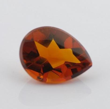 Citrin, Tropfen facettiert (1,2 - 1,3 ct.) aus Brasilien Citrin, Tropfen facettiert (1,2 - 1,3 ct.) aus Brasilien