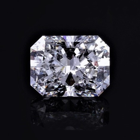 Diamant Radiant hochfeines weiss D lupenrein 0,74 ct
