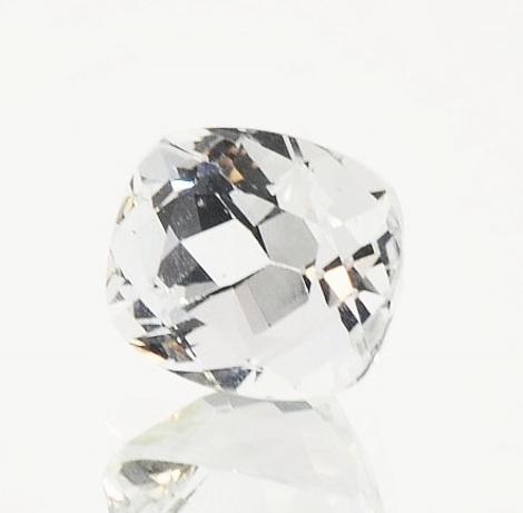 Goshenit, Antikoval facettiert (3,45 ct.) aus Brasilien Goshenit, Antikoval facettiert (3,45 ct.) aus Brasilien
