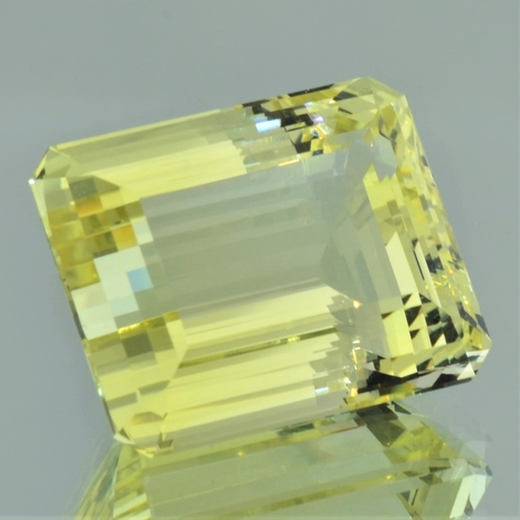 Heliodor, Achteck facettiert (73,15 ct.) aus Brasilien Heliodor, Achteck facettiert (73,15 ct.) aus Brasilien