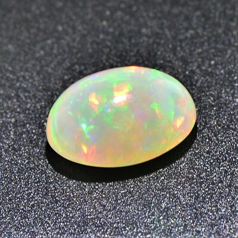 Edelopal Cabochon oval 4,25 ct Edelopal Cabochon oval 4,25 ct